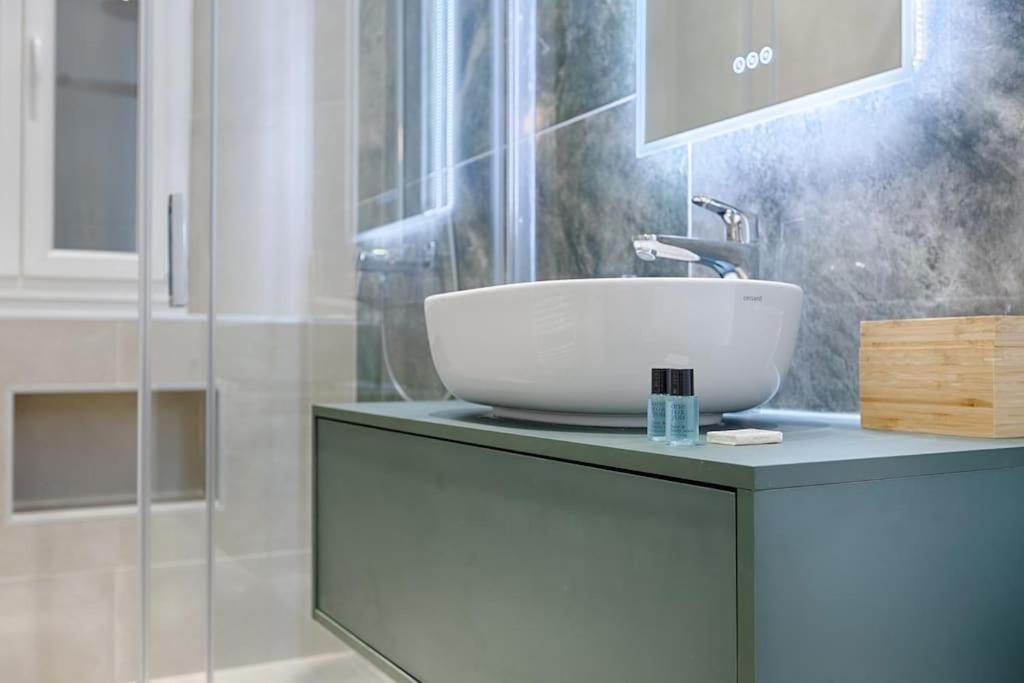 Mykeypers Luxury Parisian Flat - Heart Of Appartamento