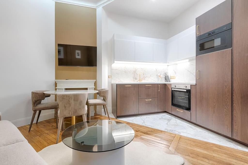 Mykeypers Luxury Parisian Flat - Heart Of Appartamento Parigi